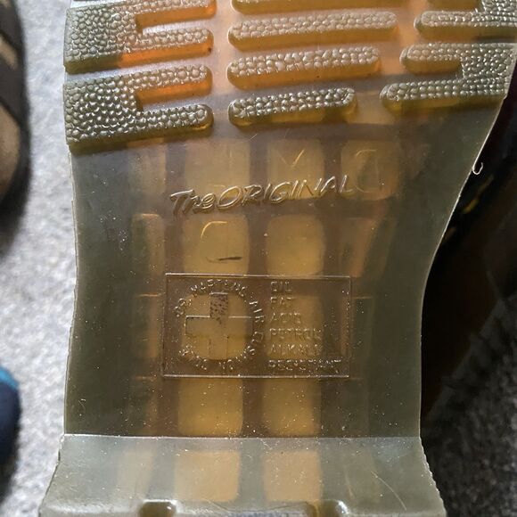 Dr Martens Smooth Leather 1460 Boots Women Sz 9 EU 41 Burgundy Combat Grunge - Picture 10 of 10